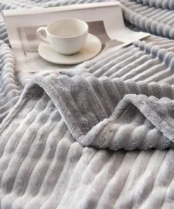 70x100cm Single Person Small Blanket Air-Conditioned Plush Comfortable Solid Color Coral Velvet and Warm Solid Color Blanket New